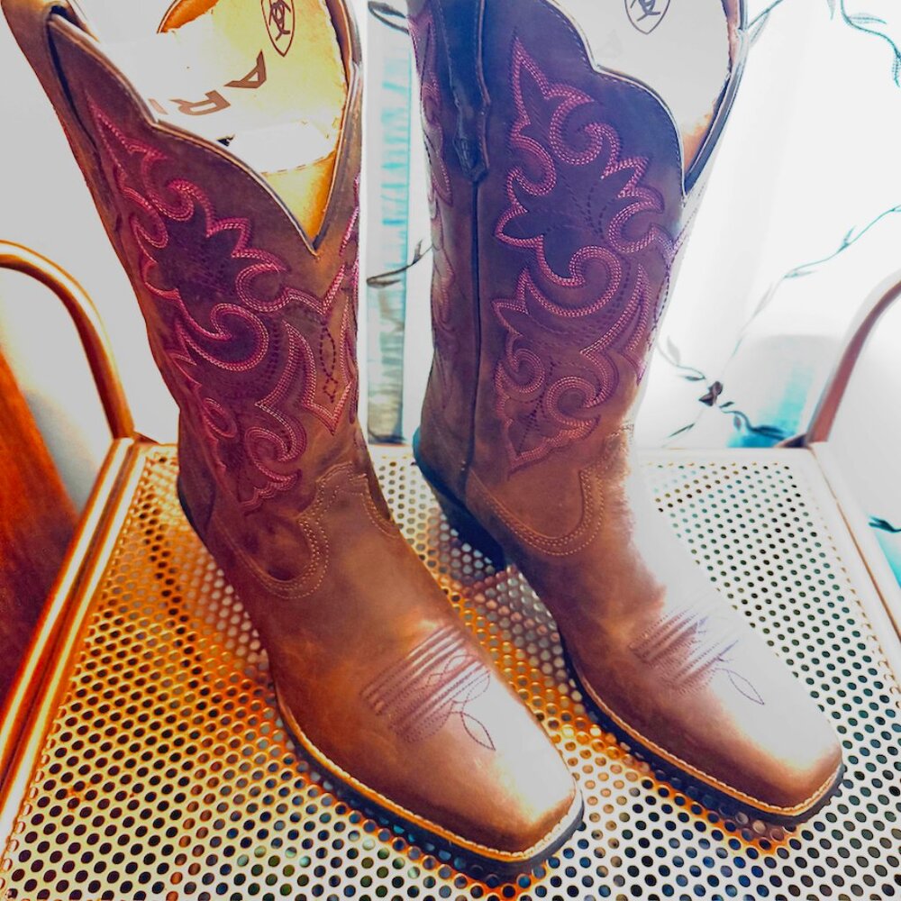 Ariat Women's Square Toe Western Cowboy Boot, Powder Brown/Pink, size 8W